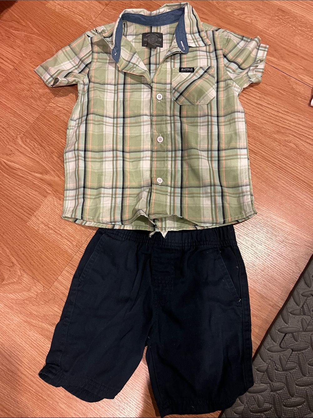 Buffalo David Bitton Light Green Plaid Short-Sleeve Button-Down Shirt